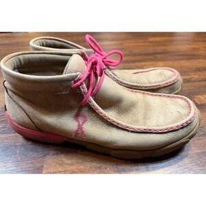 Women's Twisted X breast cancer pink ribbon. Size 9.5.
